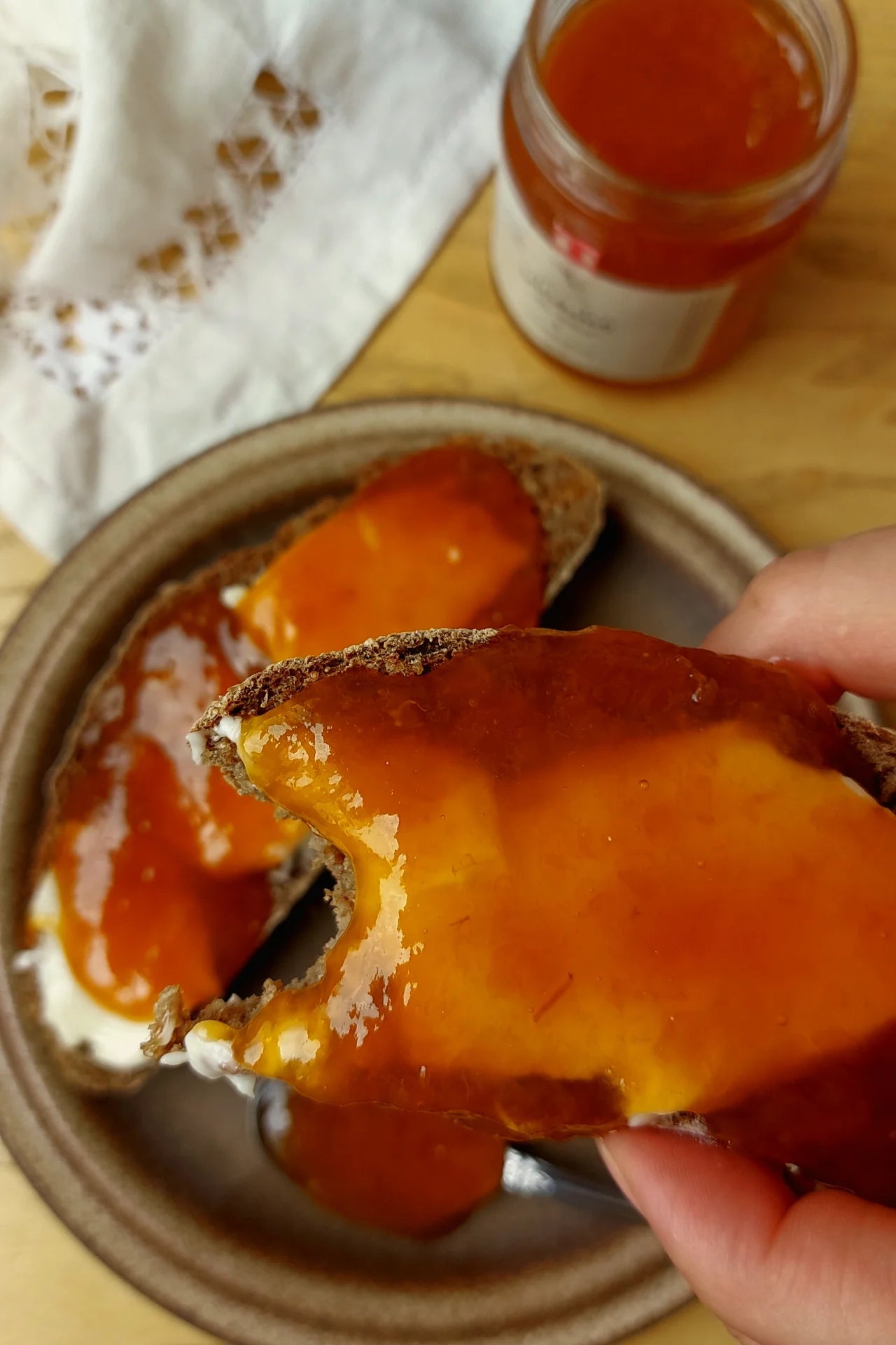 معجـون مشمـــاش بالنيـرولي