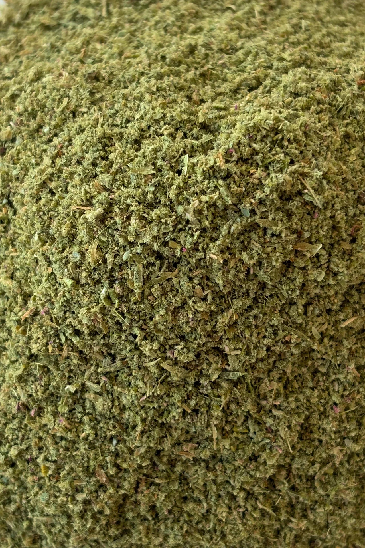 أعشــاب جبلــيــة فاوحــة