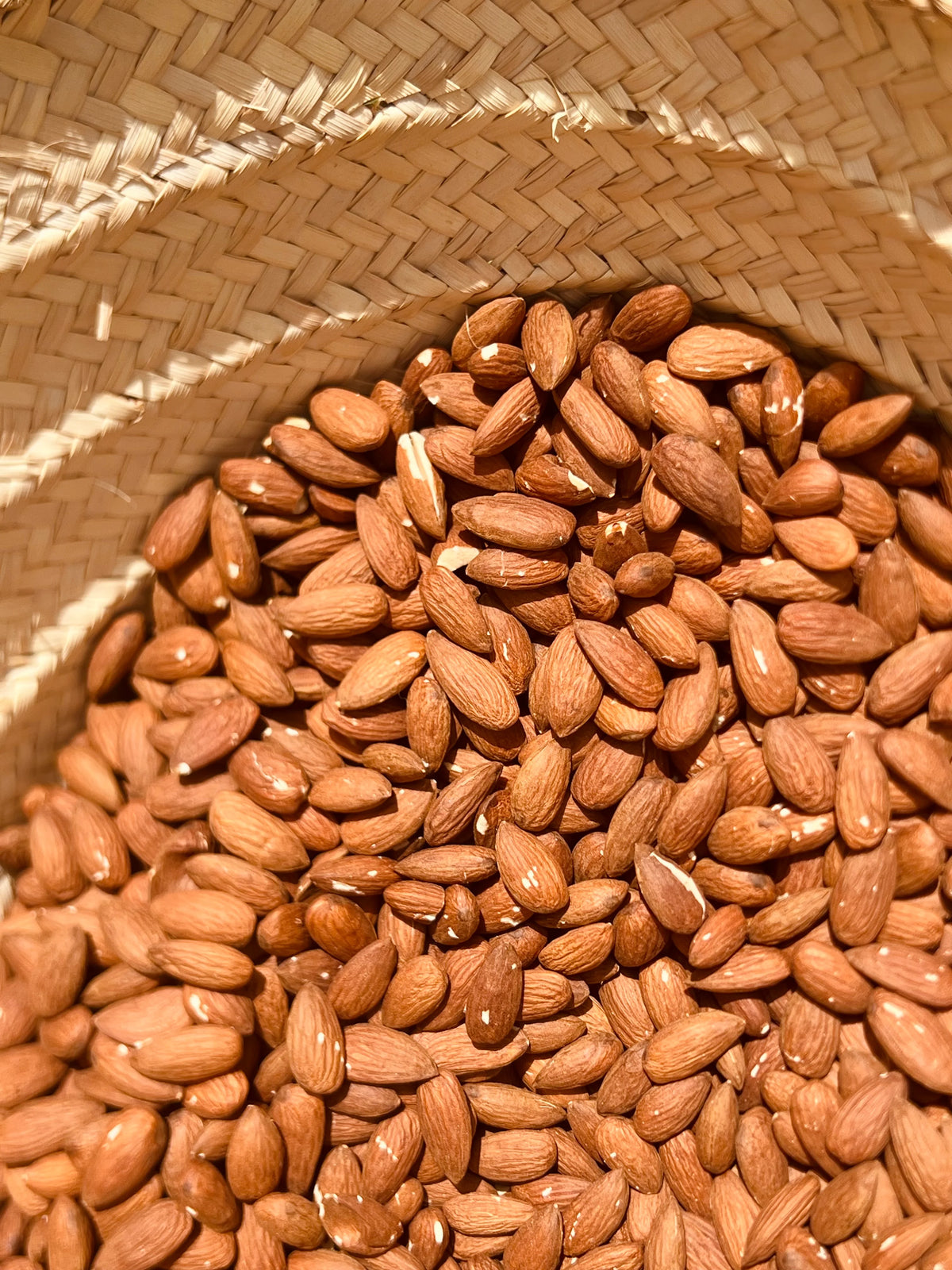 زبدة لوز ديـاري